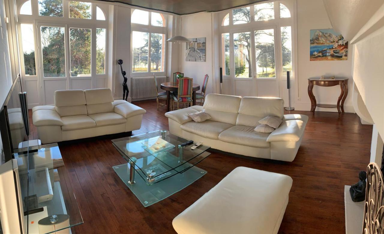 Domaine Berenguer Bed & Breakfast Ouches Bagian luar foto